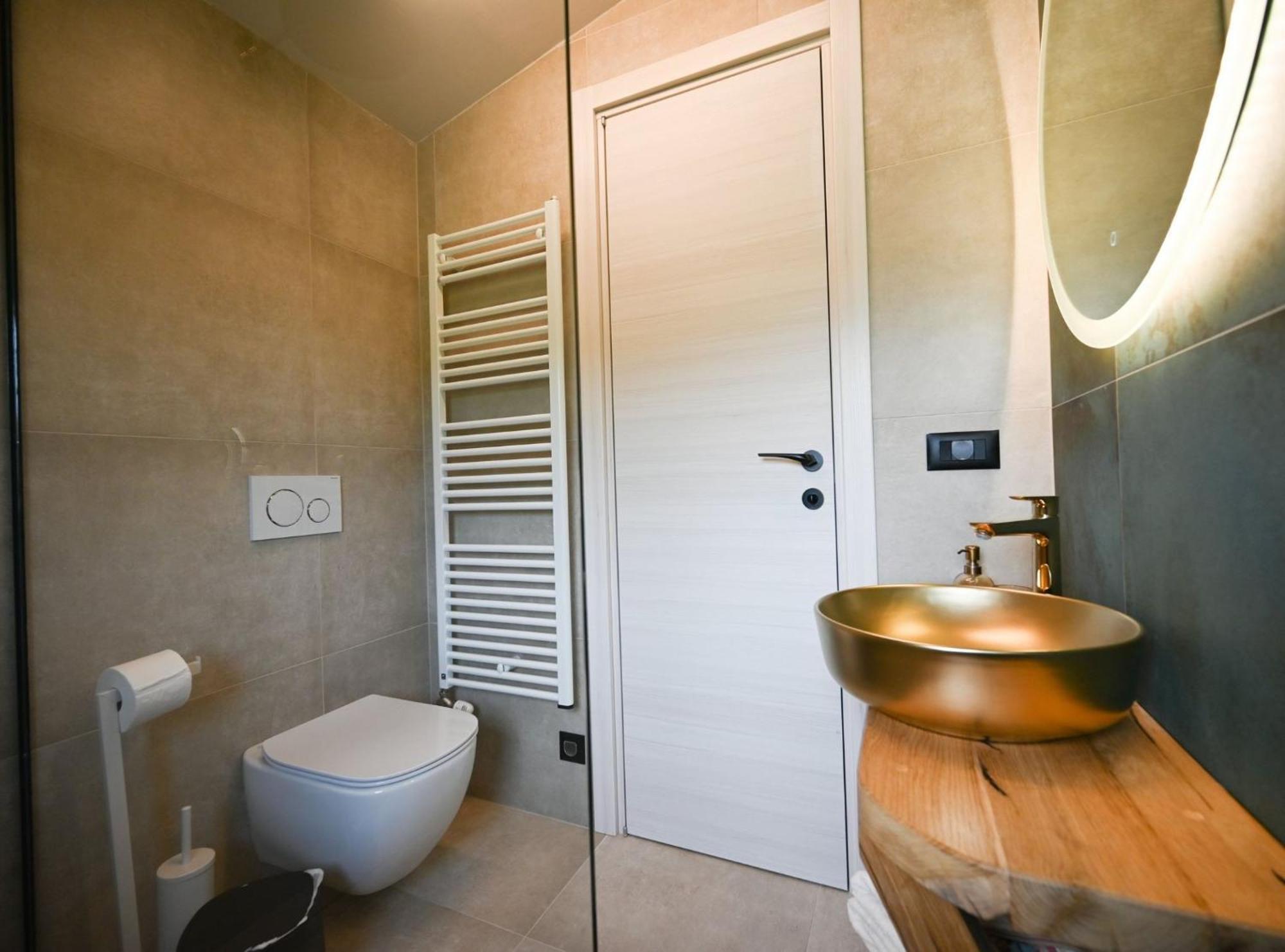 Radiant And Secluded With Pool Vila